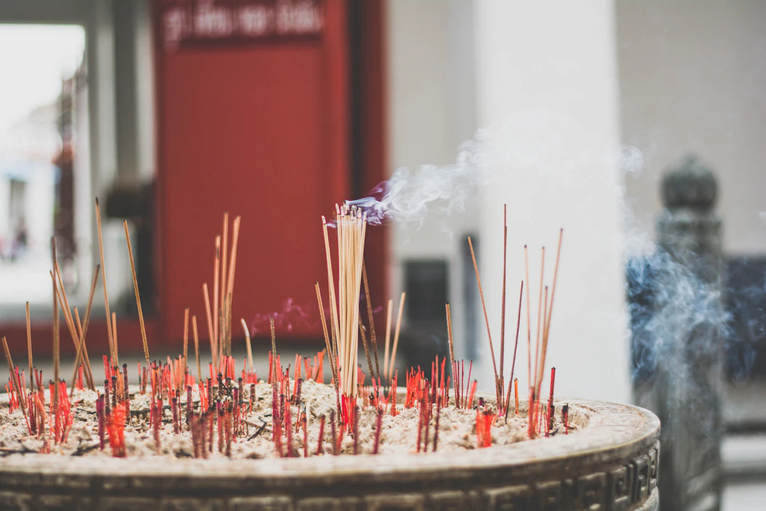Unique Ways to Gift Eco-Friendly Incense